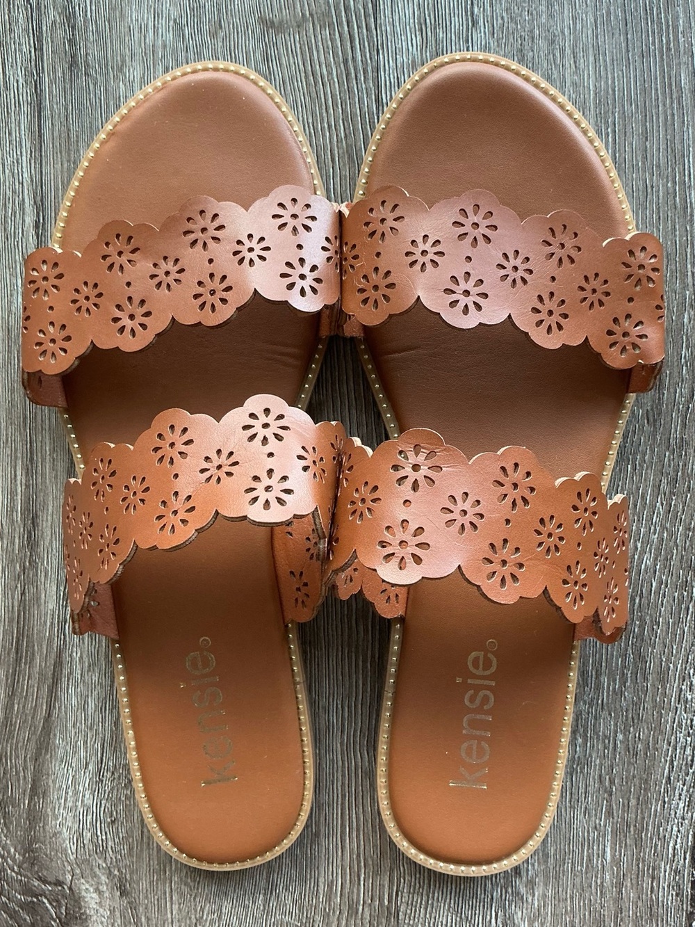Kensie Brown Double-Strap Floral Cutout Slide Sandals Size 7.5